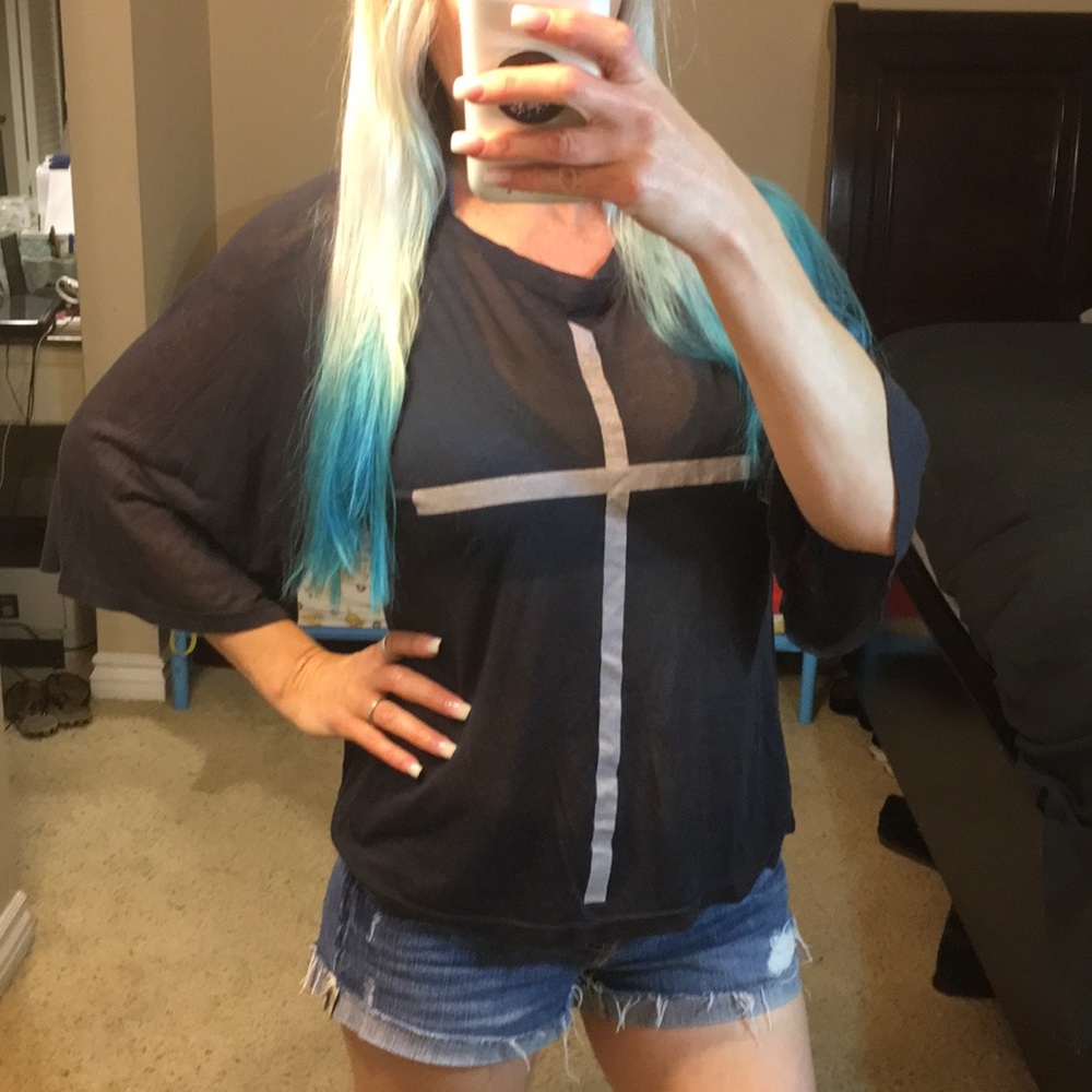 Great Cond Wildfox Shirt